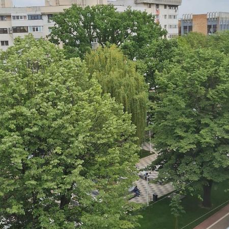 Apartament Cu 2 Camere Spatioase In Centrul Orasului - Andrei 브러일라 외부 사진