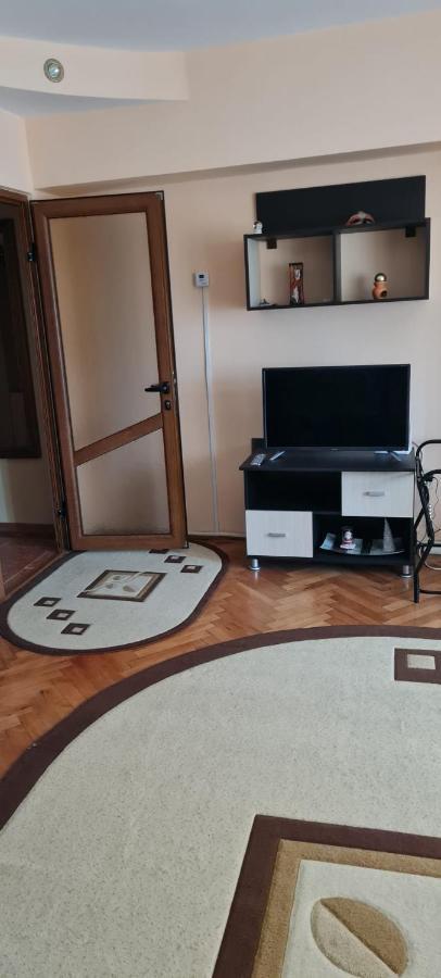 Apartament Cu 2 Camere Spatioase In Centrul Orasului - Andrei 브러일라 외부 사진